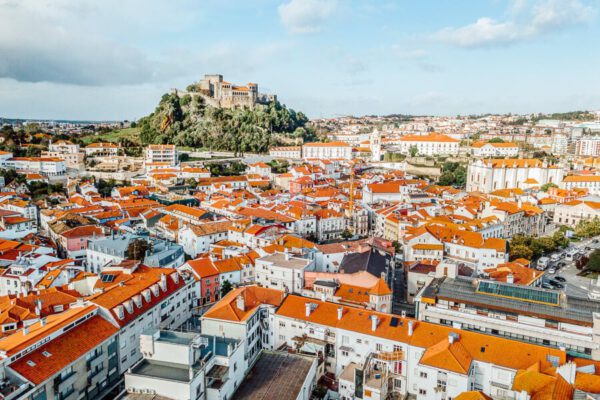 Chi phí sinh hoạt Bồ Đào Nha mùa xuân 2023 có tăng lên?