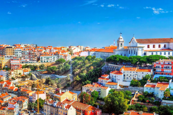 Bồ Đào Nha tiếp tục thu hút ngày càng nhiều người Mỹ định cư, dù chương trình Golden Visa đang có nhiều thay đổi